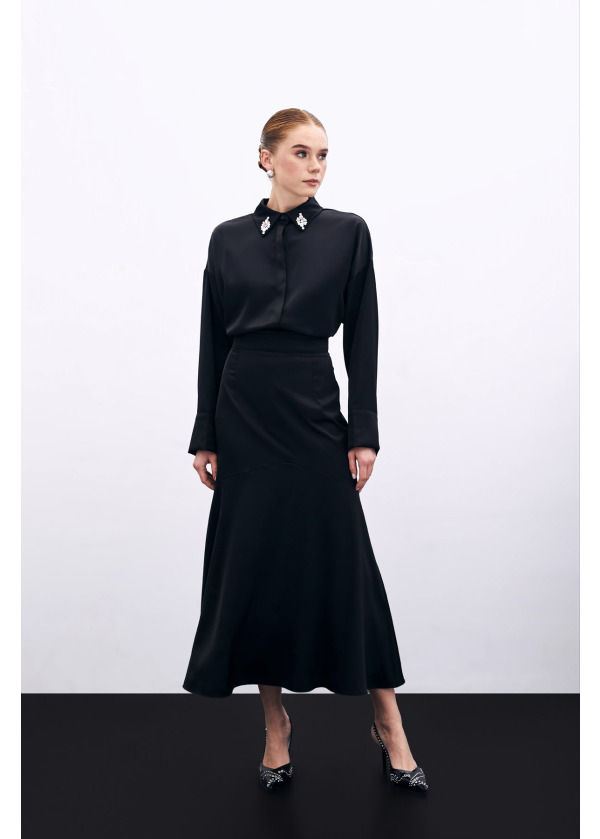 Kesik Detaylı Saten Etek 