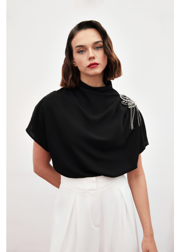 Siyah Tek Omuz Aksesuarlı Salaş bluz